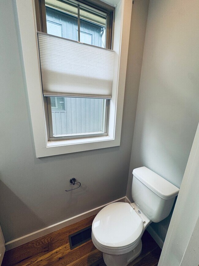 Building Photo - West AVL - Spacious, Beautiful Modern Home