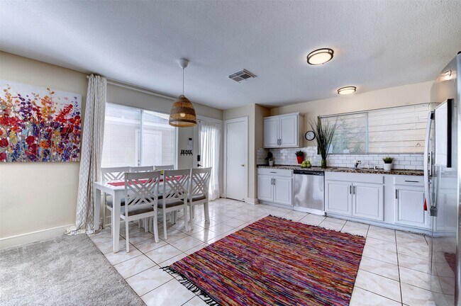 Building Photo - 3818 E Traditions Ct