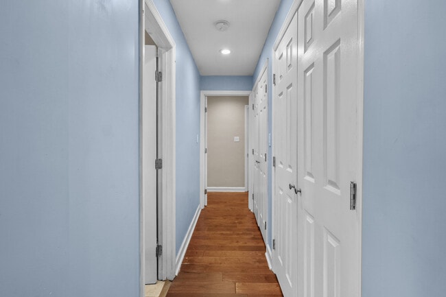 Building Photo - Spacious 4-Bedroom, 2.5-Bath Home E Duffy