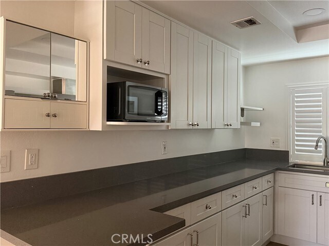 Building Photo - 8522 Village