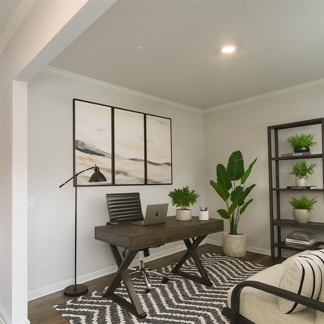 Building Photo - 2715 Piper Dr