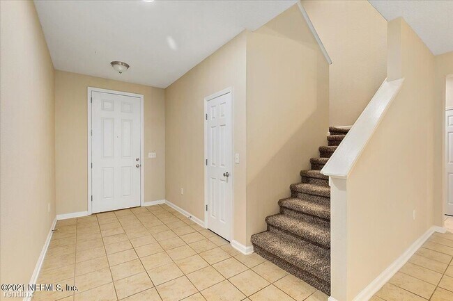 Building Photo - 5 br, 3 bath House - 4337 Green Acres Ln