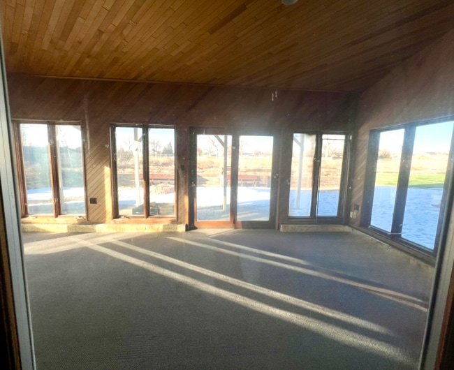 Building Photo - 301 W Mangrum Dr
