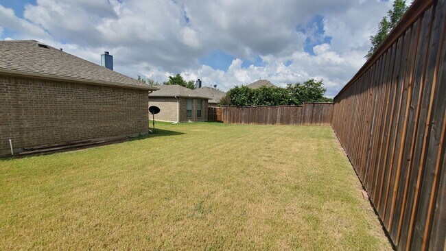 Building Photo - 301 Ponderosa Trail
