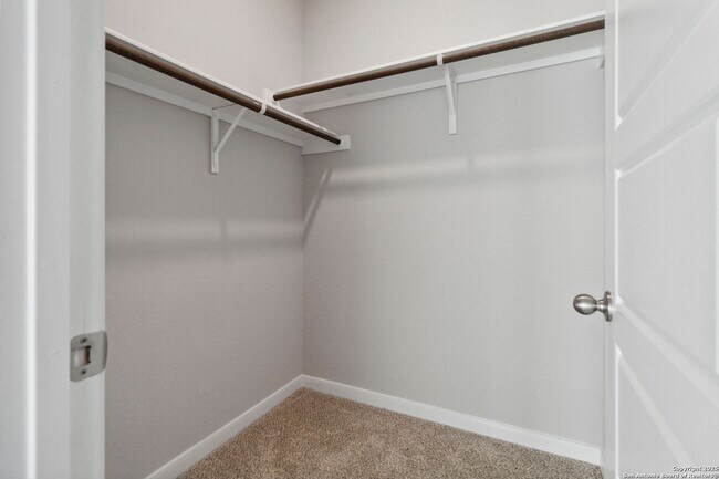 Building Photo - Brand New 3 Bd 3 Full Bath Townhouse Near ...