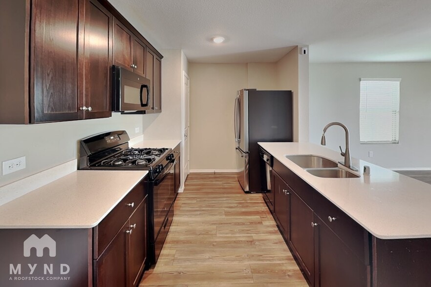 Building Photo - 14356 Cloudview Way