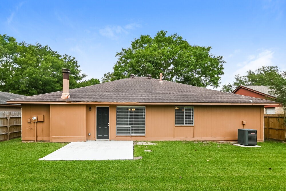 Building Photo - 2823 Woodhall Ct