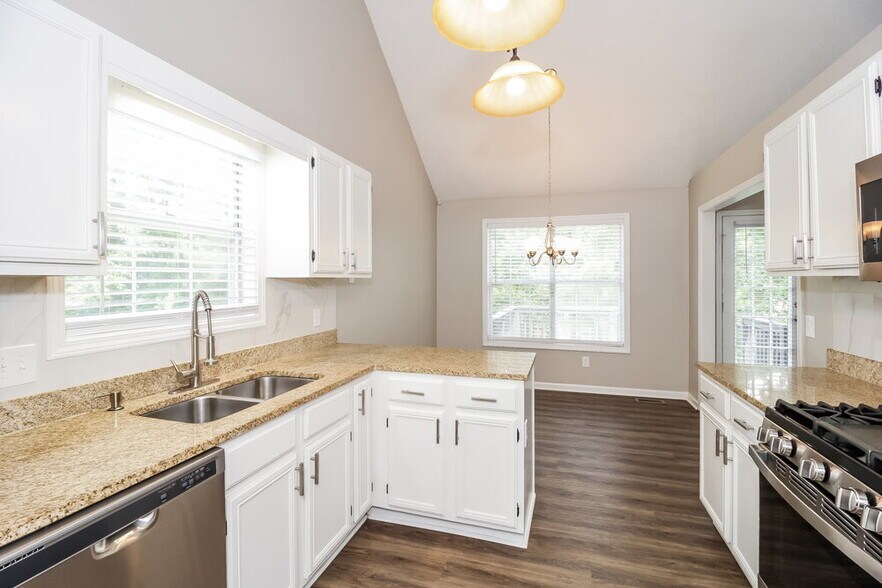 Building Photo - 2869 Overlake Run