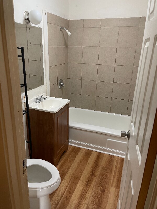 Building Photo - 100 N M St