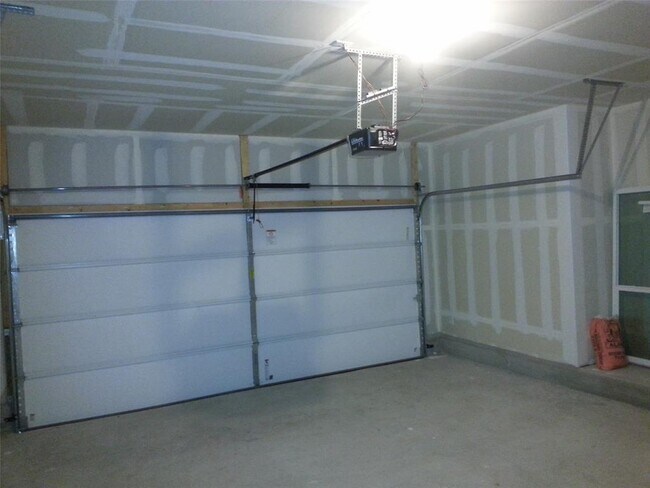 Building Photo - 2504 McDonald Way