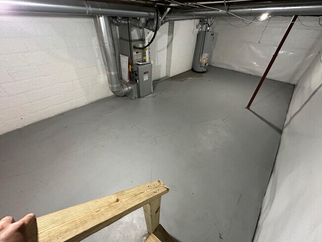 Building Photo - 99-101-101 Tibet Rd