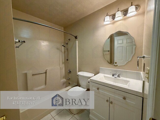 Building Photo - Charming 3-Bedroom Home with Modern Upgrad...