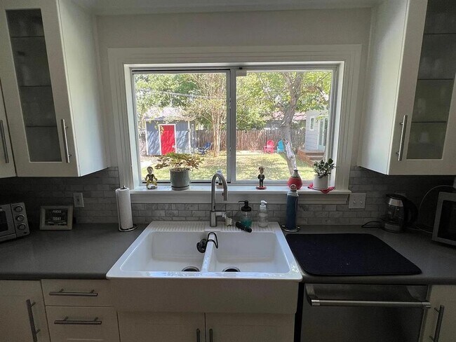 Building Photo - 1314 Arcadia Ave