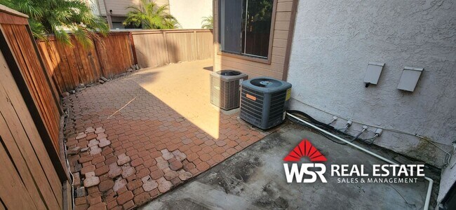 Building Photo - 2-Bedroom 2-Bathroom Condo in Gated Palmil...