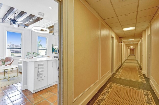 Building Photo - 235 Sunrise Ave