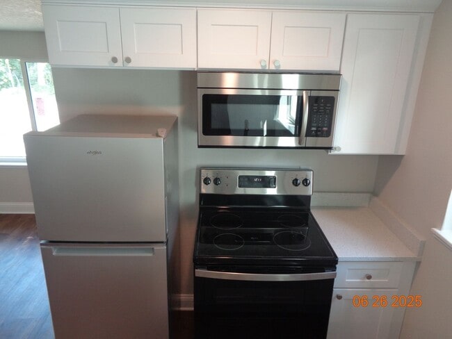 Building Photo - Daytona Beachside Newly Renovated Studio U...