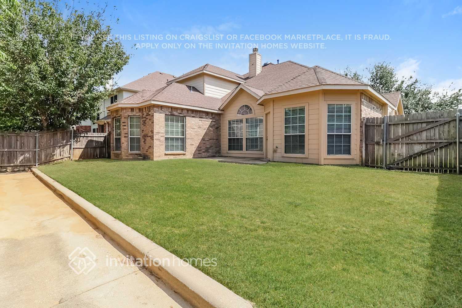 Building Photo - 1406 Chateau Ln