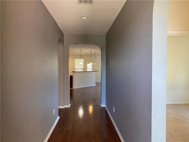 Building Photo - 14428 Lake Victor Dr