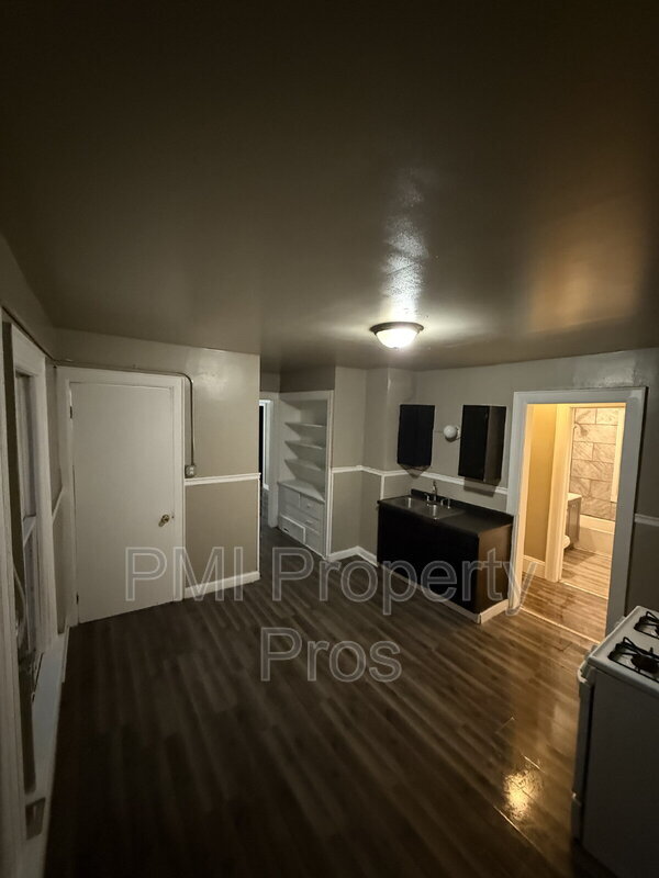 Building Photo - 3244A North 21st Street