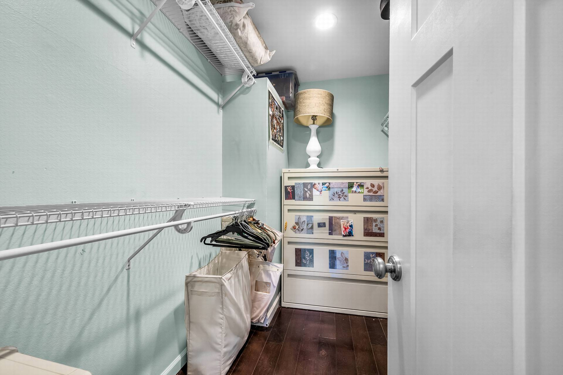 Building Photo - 501 Palisades Dr