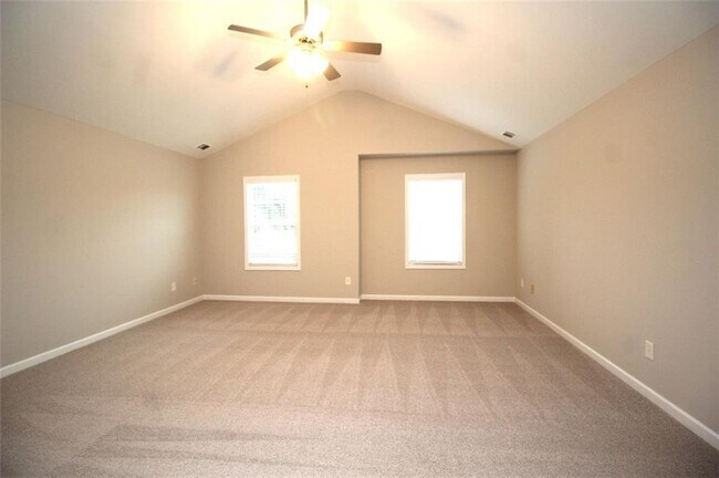 Building Photo - 5721 Apple Grove Rd NE