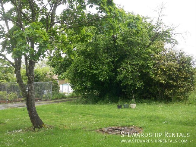 Building Photo - 2774 Kincaid St