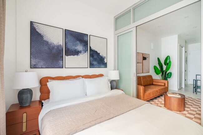 Building Photo - 317w E 14th St