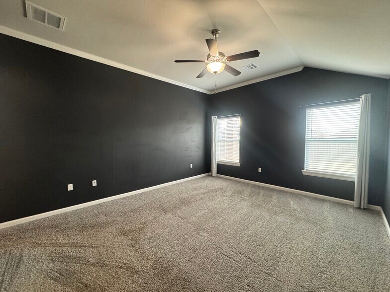 Building Photo - 9104 SW 47th St