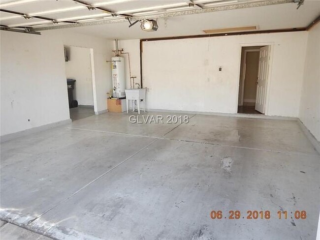 Building Photo - COMING SOON - Ready no later than Mid March