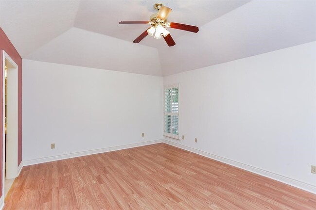 Building Photo - 16307 Cobble Springs Ct