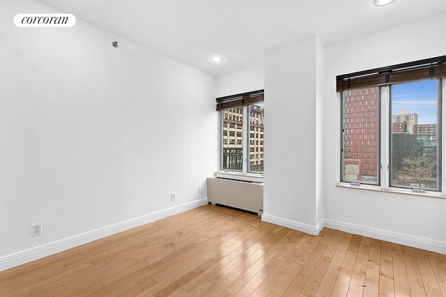 Building Photo - 189 Bridge St