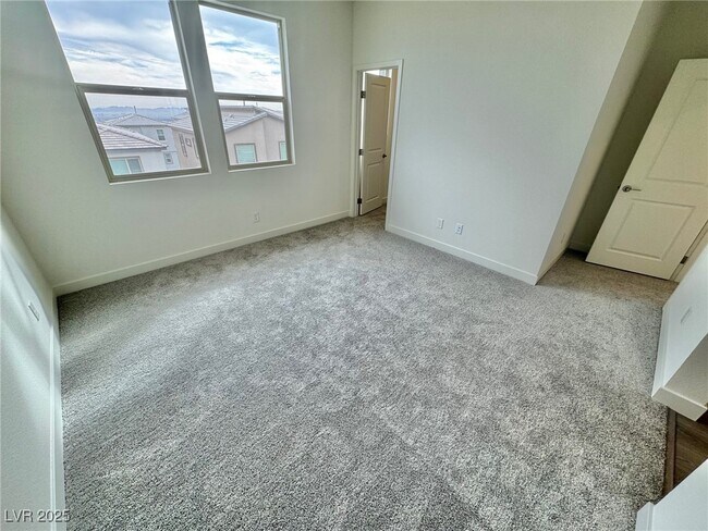 Building Photo - 1548 Little Penguin St