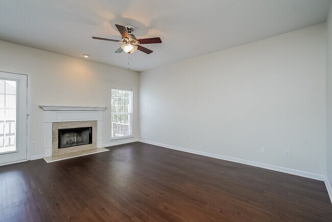Building Photo - 5051 Preserve Blvd