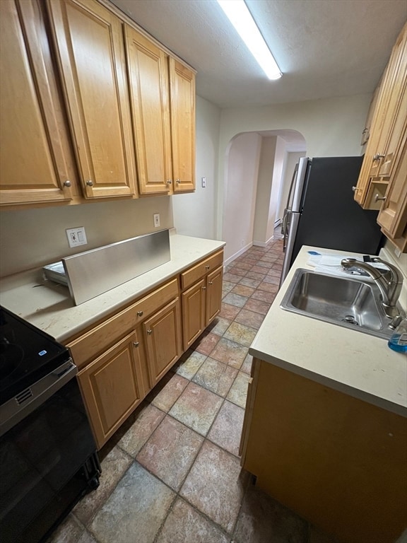 Building Photo - 3 Lewis St