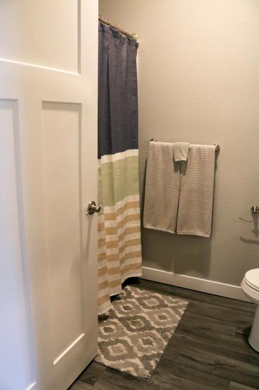 Building Photo - 6 Reserve Ct