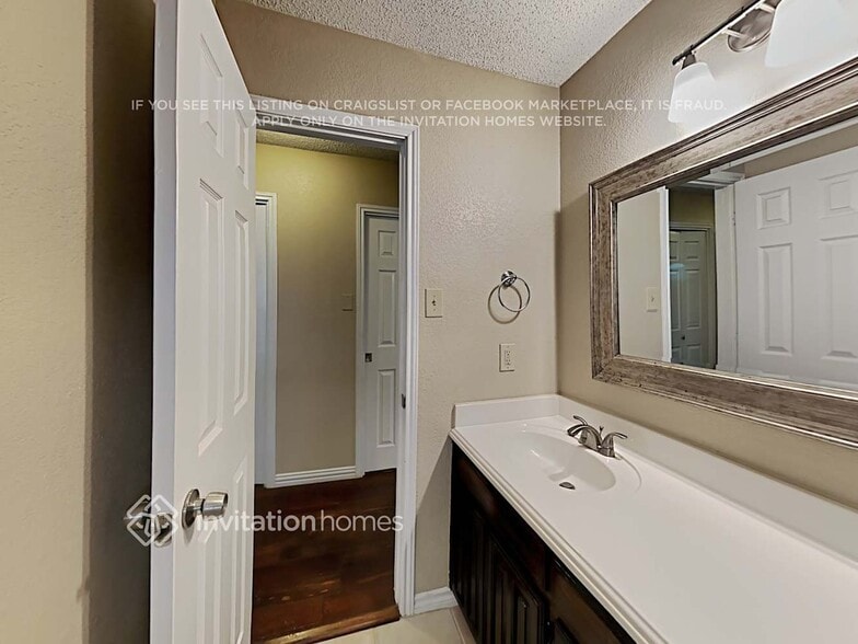 Building Photo - 6 Round Rock Ct