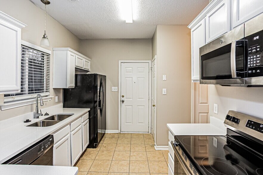 Building Photo - 9935 Sweet Plum Dr