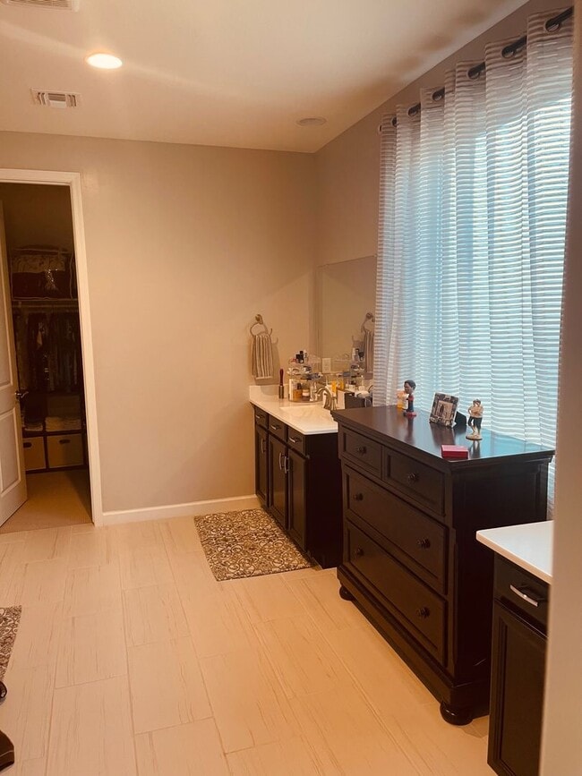 Building Photo - STUNNING NEWER HOME- GATED