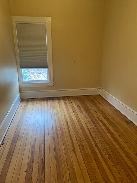 Bed3 - 312 Amherst St