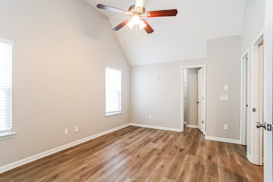 Building Photo - 2449 Reid Oaks Dr