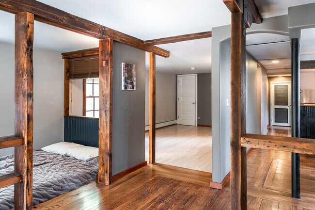 Building Photo - 235 Piermont Ave