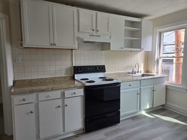 Primary Photo - 1419 Princeton Ave