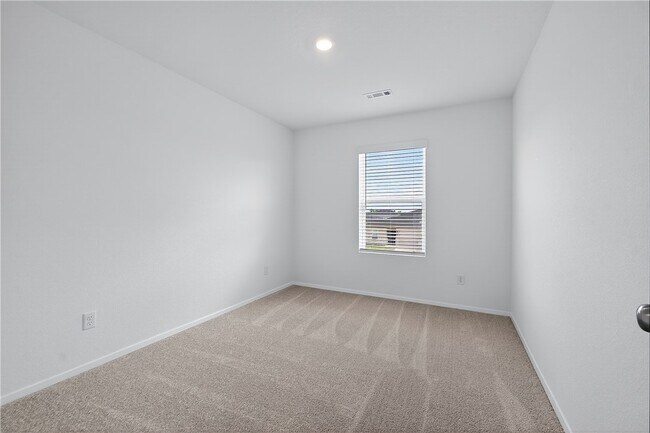 Building Photo - 6802 SW Dignity Ave