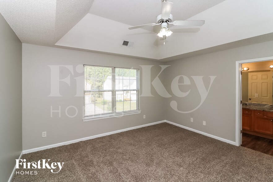 Building Photo - 5955 Water Oaks Dr