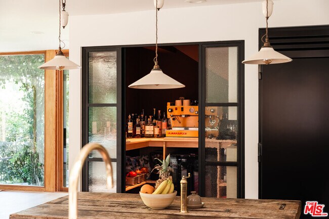 Building Photo - 26237 Fairside Rd