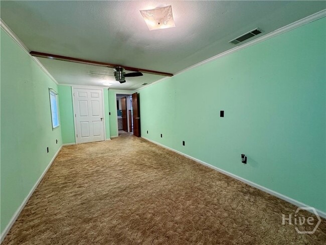 Building Photo - 108 Tyler St