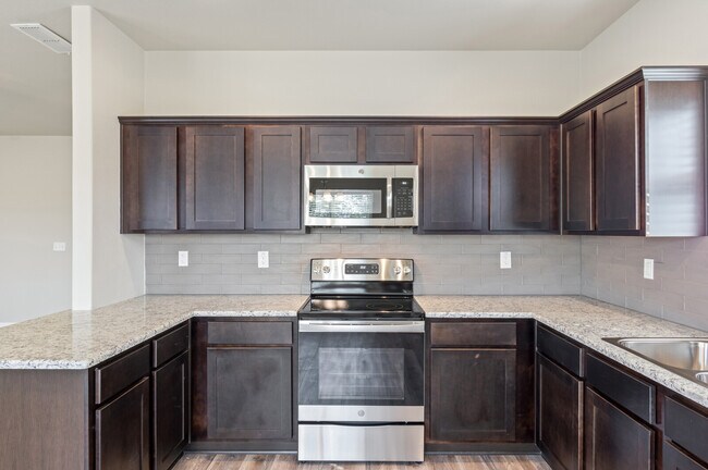 Building Photo - 604 Parkfield Ln