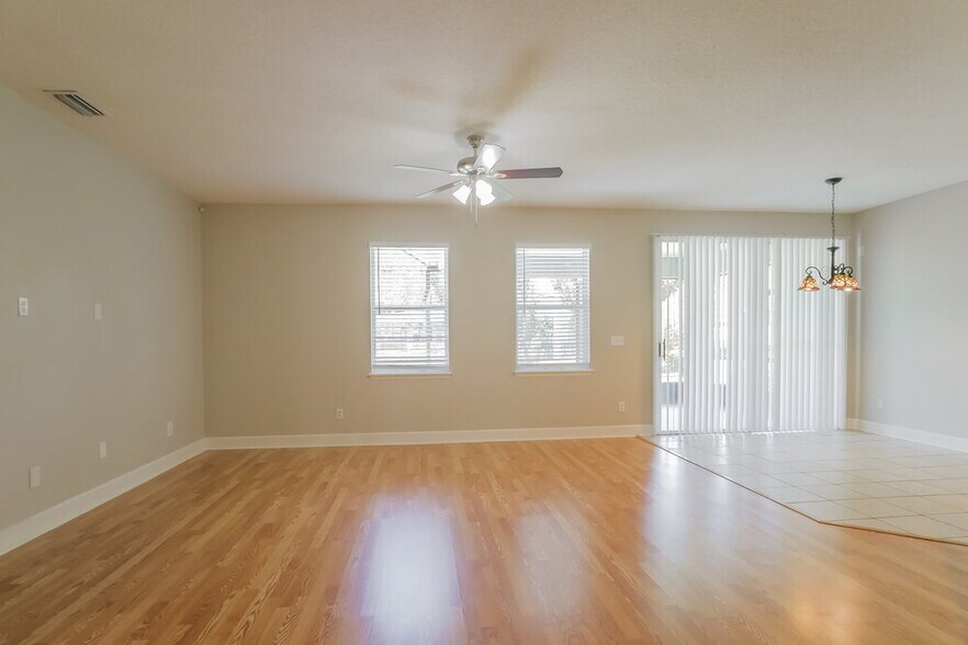 Building Photo - 3305 Turkey Creek Dr