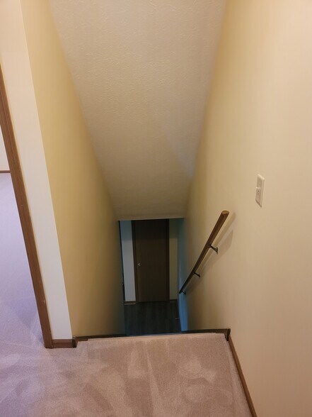 Stair - 890 Postiy St NW