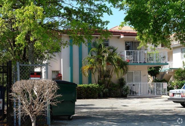 Building Photo - 1450 NW 1st St
